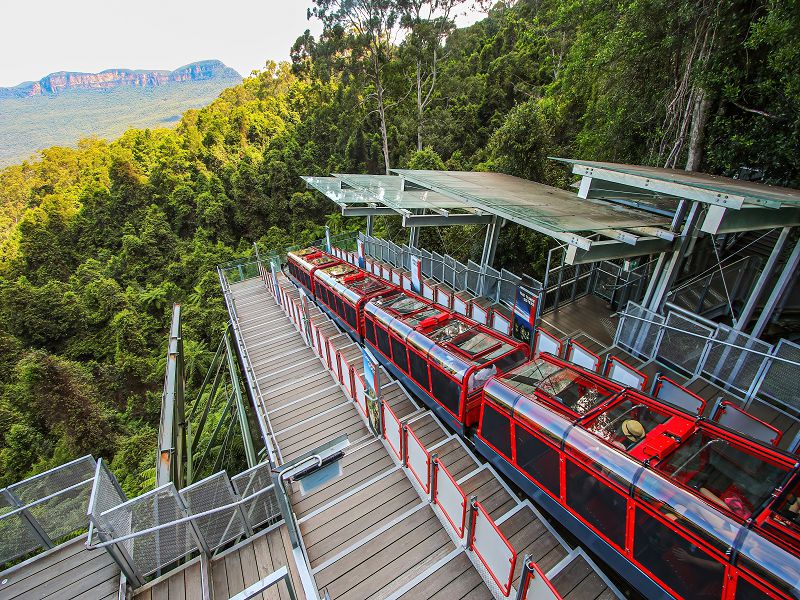 ��{�Ӥ�